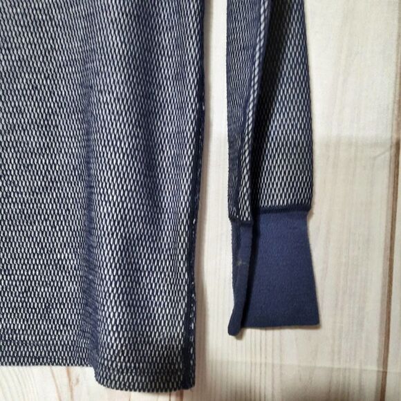 Magellan Waffle Shirt Men's Size Medium Gray Crew Neck Long Sleeve Pullover - Picture 4 of 5